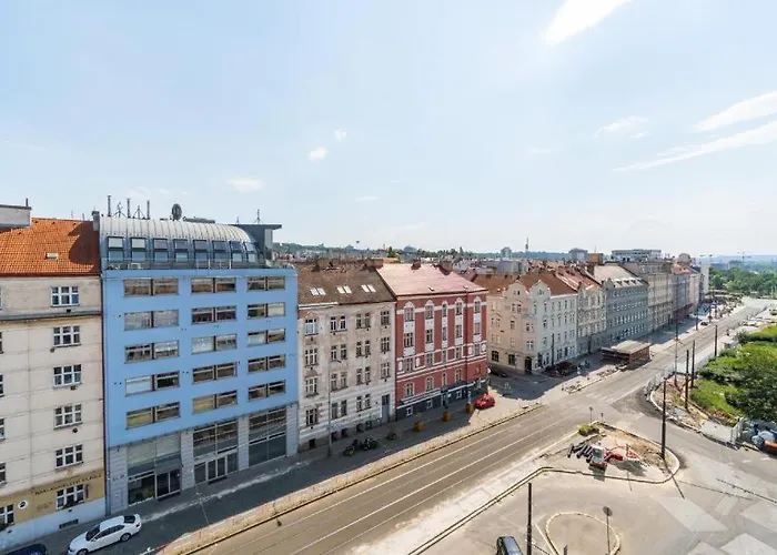 Brand New #50 Free Parking Close To Center * Prag